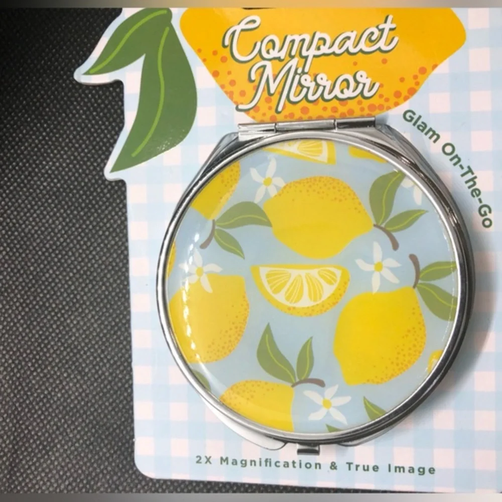 Lemon vines printed glam on‎ the go foldable 2X magnifying compact mirror new